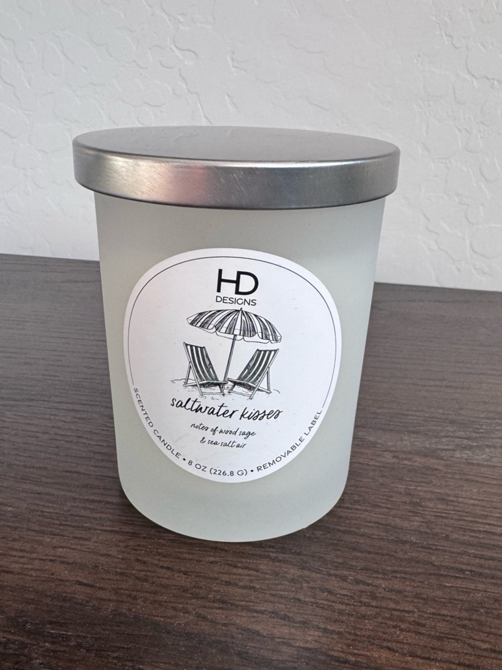 HD Designs Saltwater Kisses Scented Candle - Silver/White | NEW